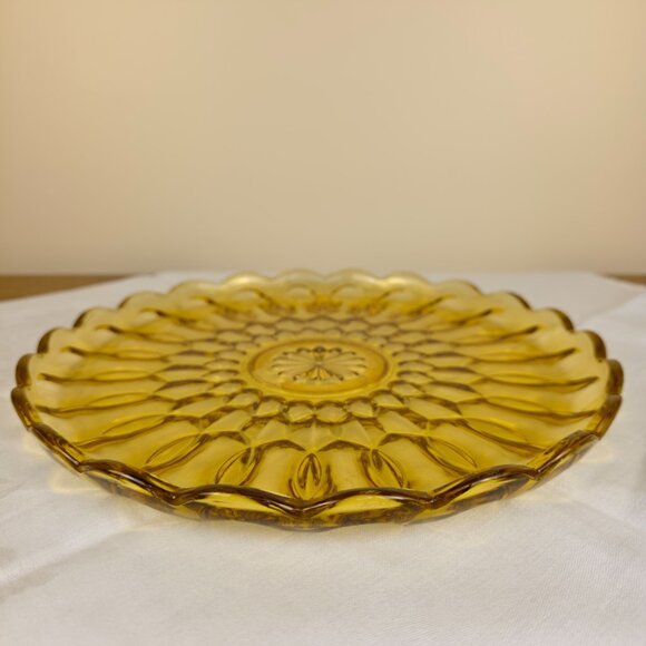 Vintage Amber Glass Serving Plate, 10" Likely Indiana Glass, Sunburst Pattern - Picture 4 of 9